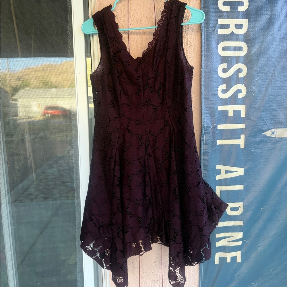 Altered state size small lace maroon dress